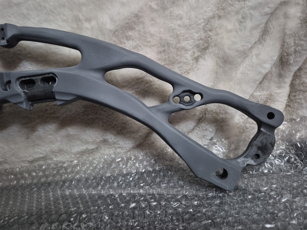 Hoyt RX-8 Compound Bow Riser Carbon Frame AR007 Right Hand Blank