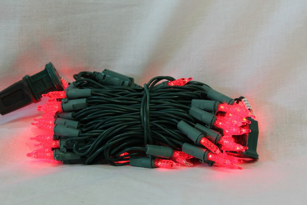 50 COUNT RED L.E.D. CHRISTMAS LIGHTS NEW.