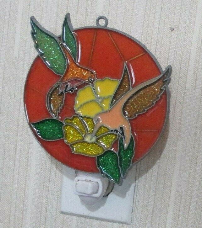 RED HUMMINGBIRD NIGHTLIGHT (BIRDS SUNCATCHER LIGHT)