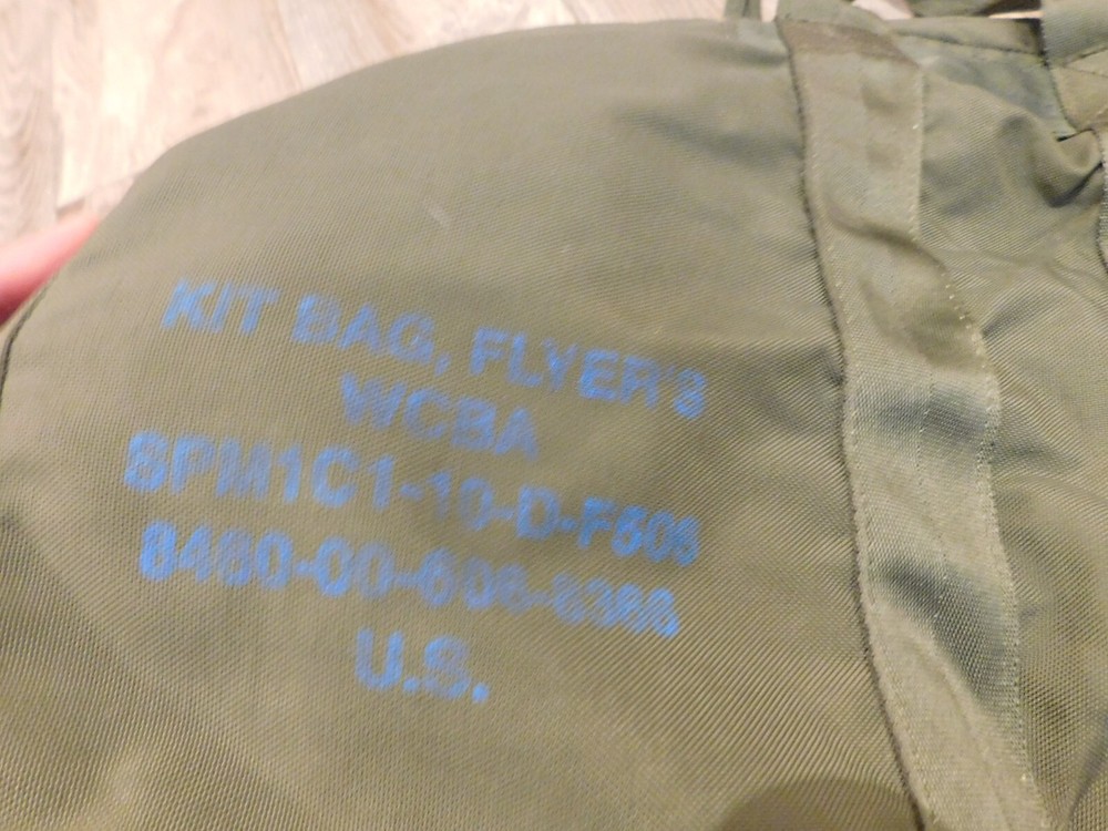 US MILITARY FLYER'S KIT BAG