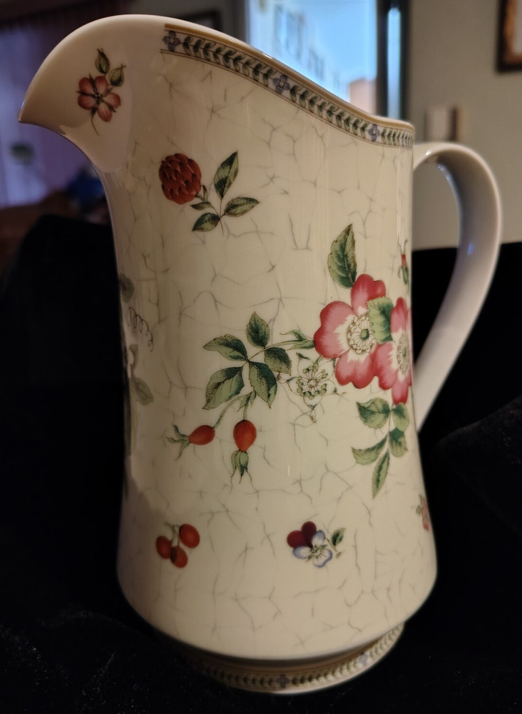 Wedgewood "Fleur" Pitcher-Made in Japan-EUC
