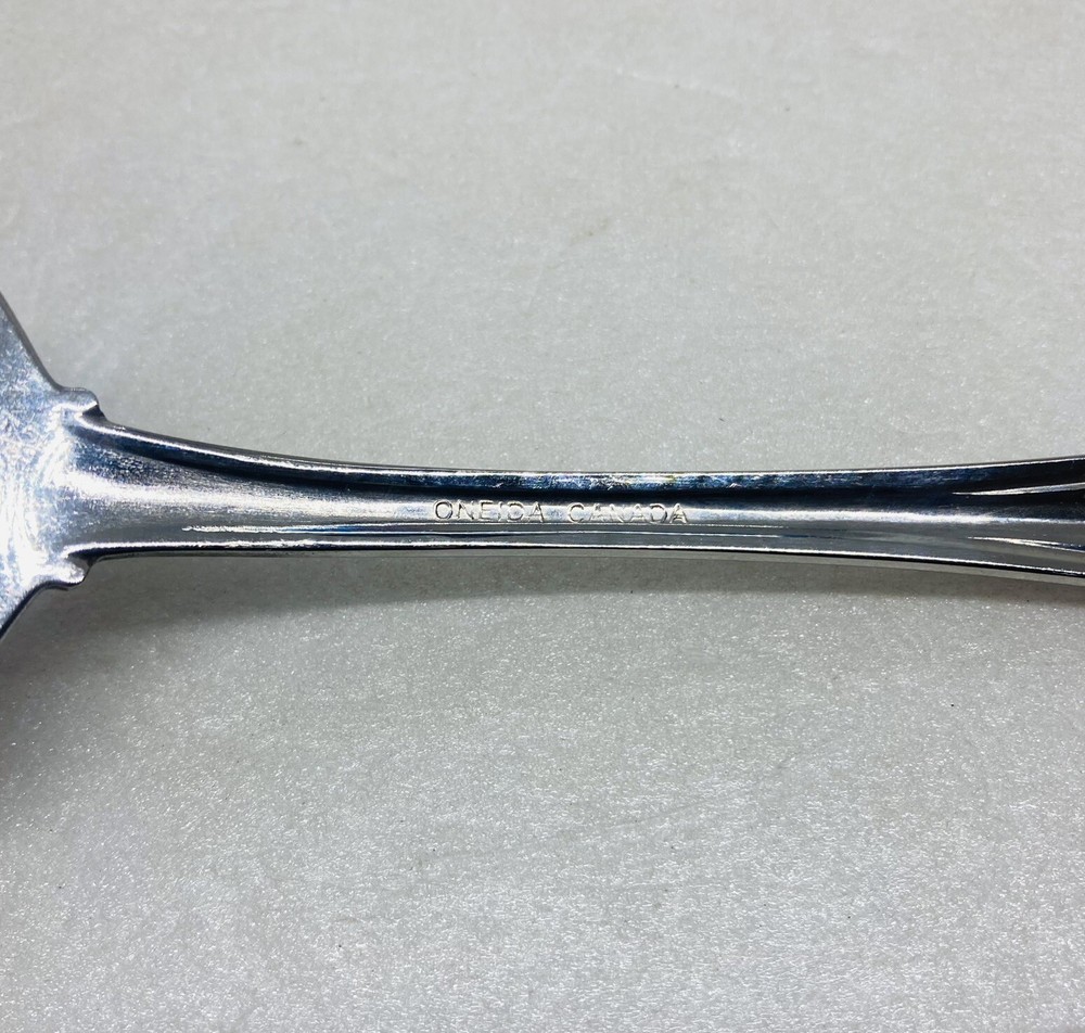 Vintage Oneida Serving Fork Stainless Steel 9” Large Canada Flatware 29