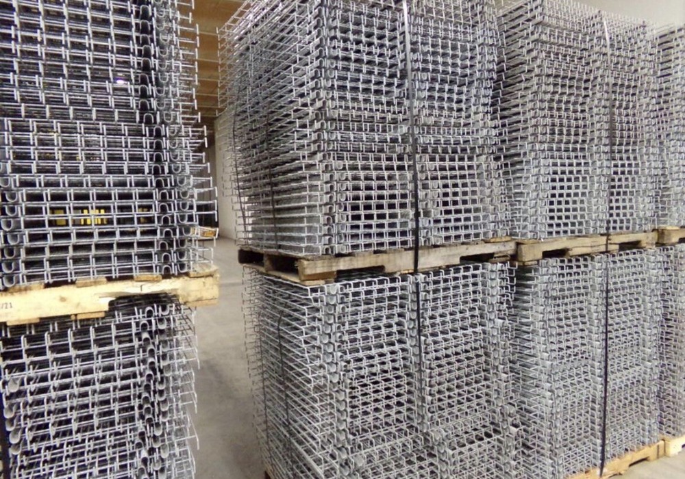 USED Inside Waterfall Wire Mesh Decking Pallet Rack 24”Dx46”W, Pallet Racking.