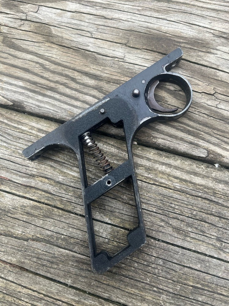 Vintage crosman 130 150 157 105 106 Frame, trigger, assembly