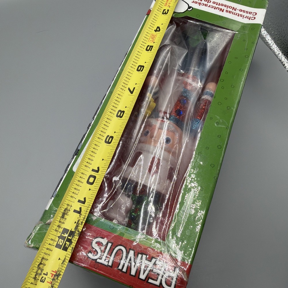 Kurt Adler Hollywood Nutcracker Collection, Peanuts Snoopy Nutcracker, 12"