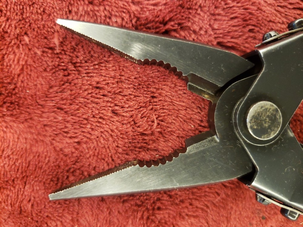 🔪🔪 Gerber Multi Tool Black Needlenose MP600