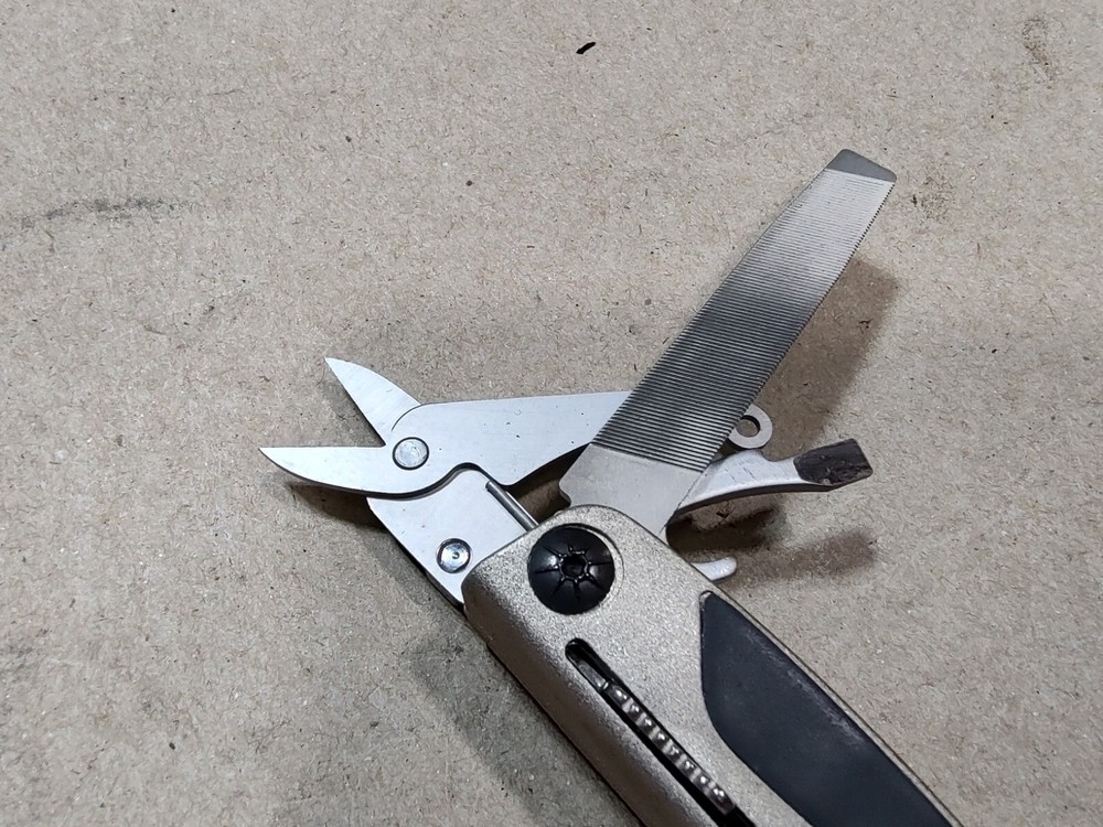 GERBER Multi-Tool, Champagne, 11 Tools, 48239