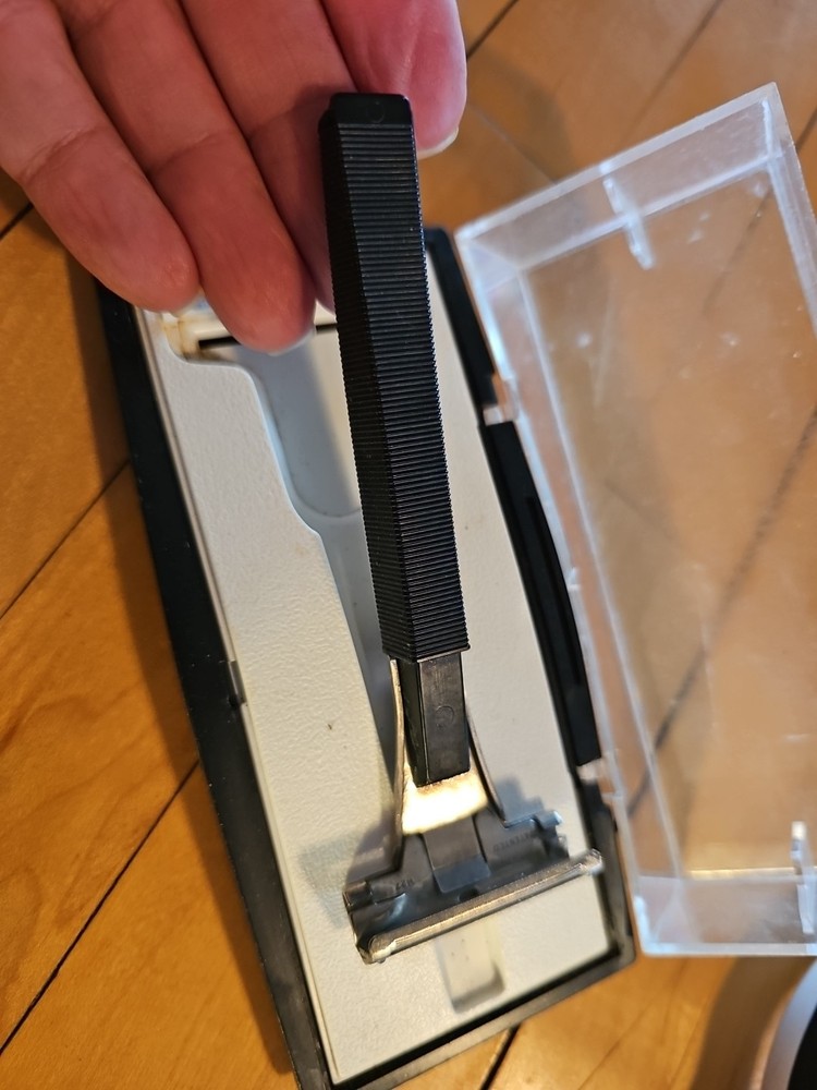Vintage Schick Razor