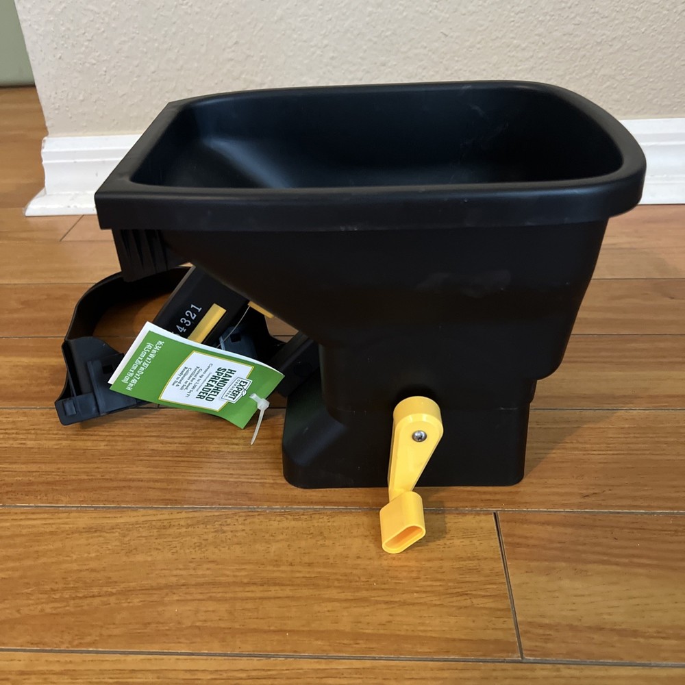 Expert Gardener Handheld Spreader, Black