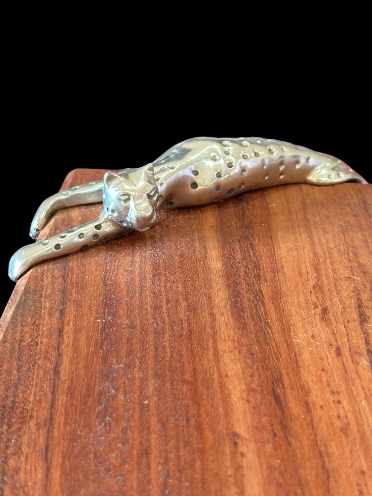 Diana Carmichael African Collection Cheetah Cheeseboard & Knife Set