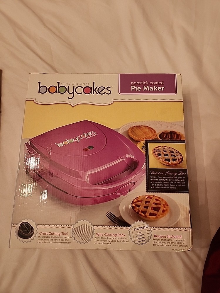Babycakes pie maker machine