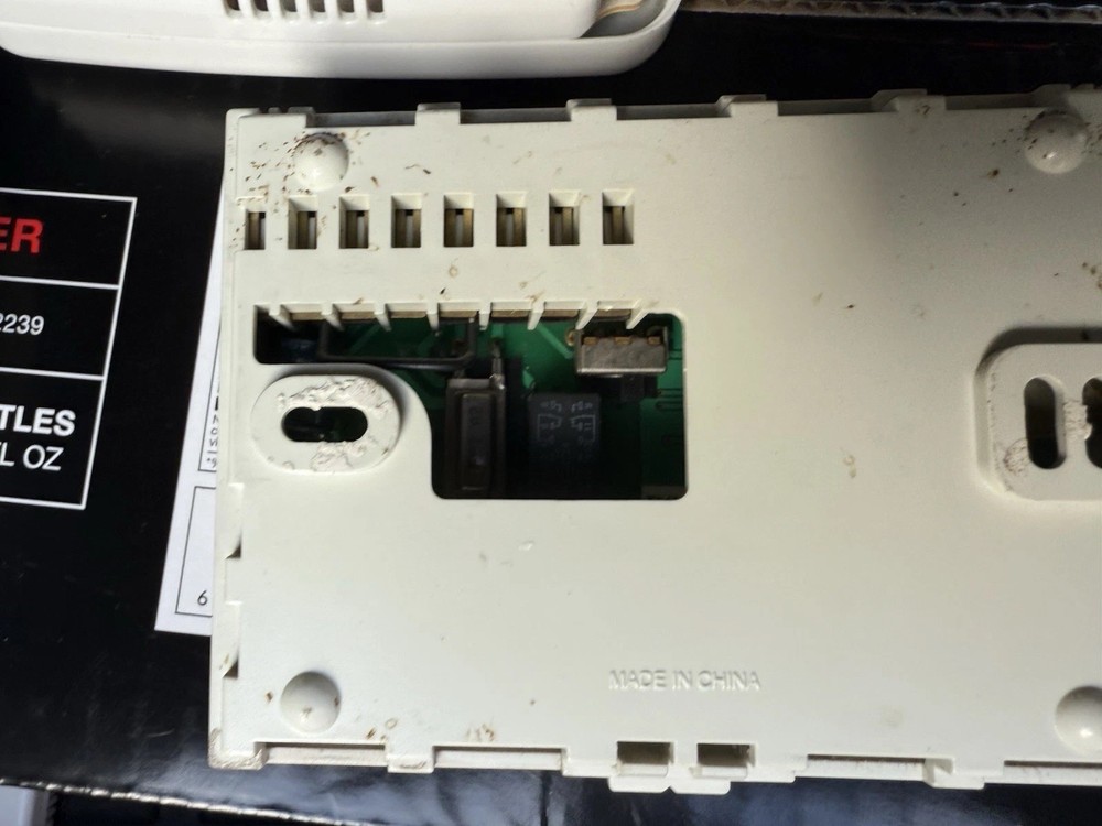 LuxPro PSP511 Programmable Heating & Cooling Electronic Thermostat