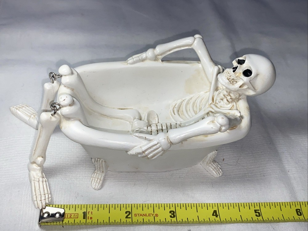 Skeleton Decor