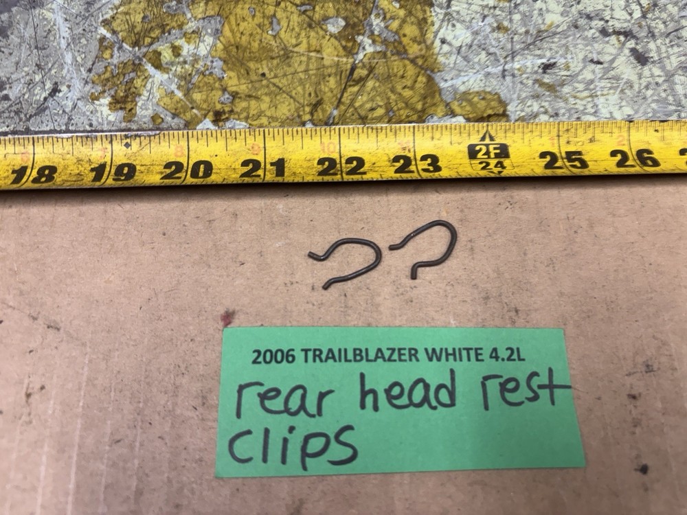 02-09 Trailblazer Rear Seat Fold Down HeadRest Clips