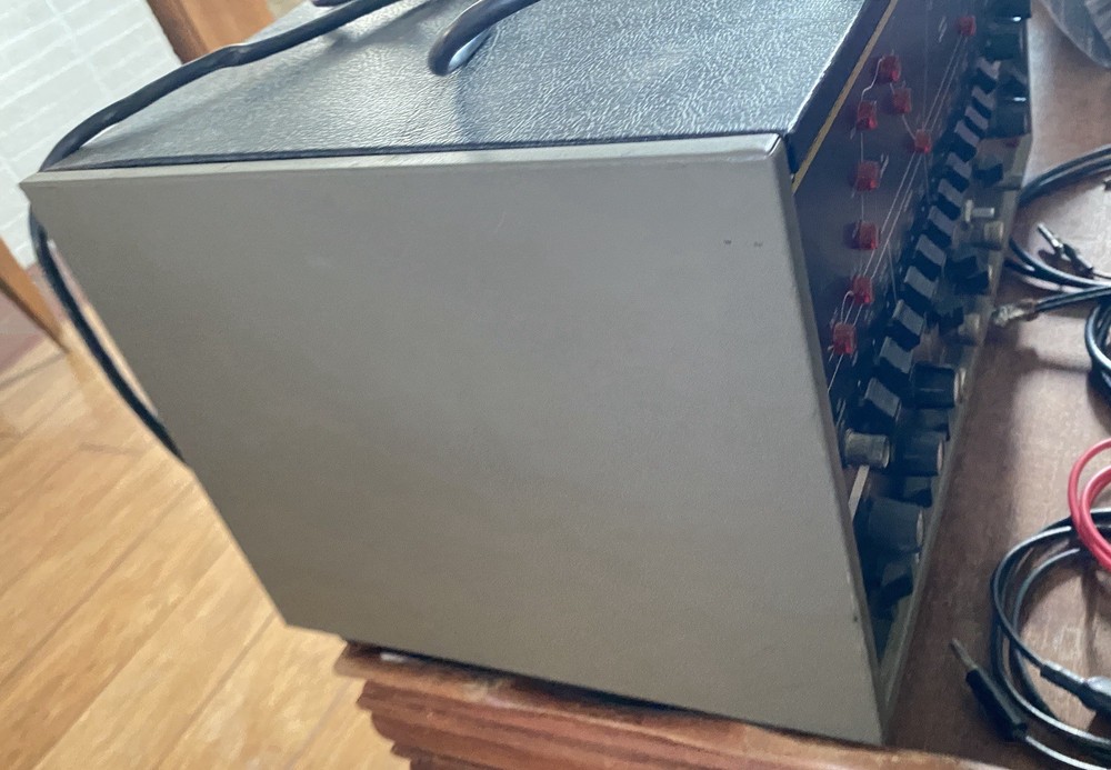 B&K Precision Model 415 Solid State Sweep/Marker Generator With Cords Untested