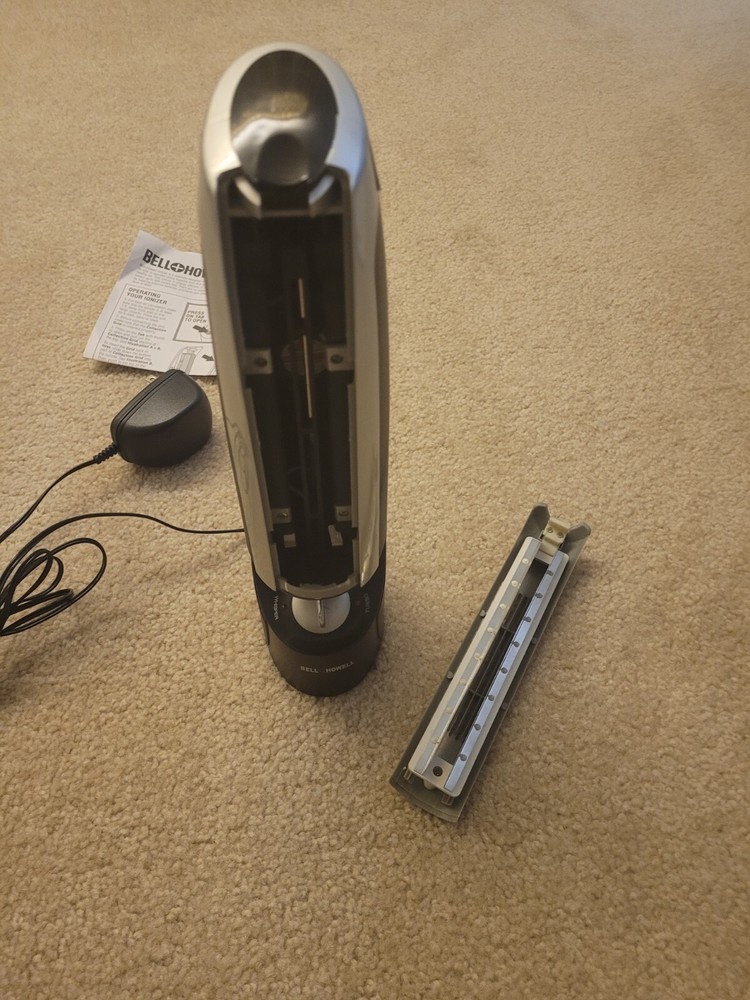 Bell + Howell Model 7842 Ionizer