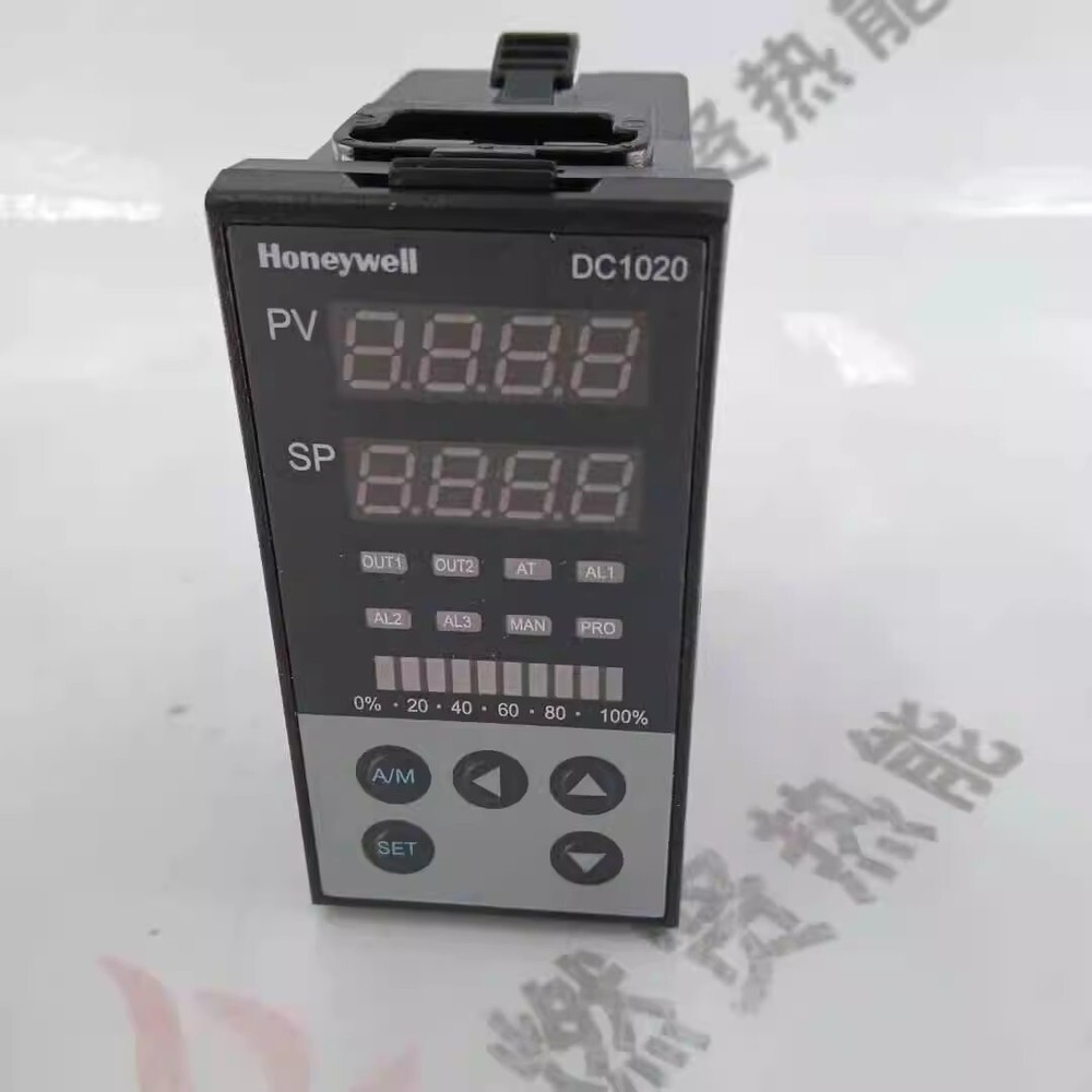 1pcs Honeywell Temperature Controller DC1020CL-303-000-E