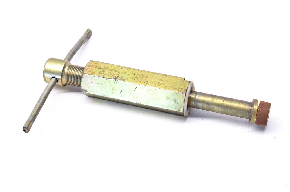 Bombardier 529036002 Axle Pin Puller