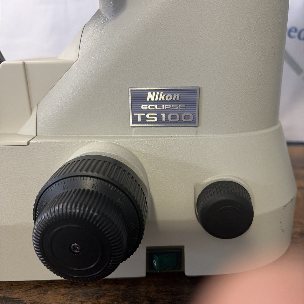 Nikon TS100 Inverted Microscope Phase Contrast 2 Objective 10x / 20x