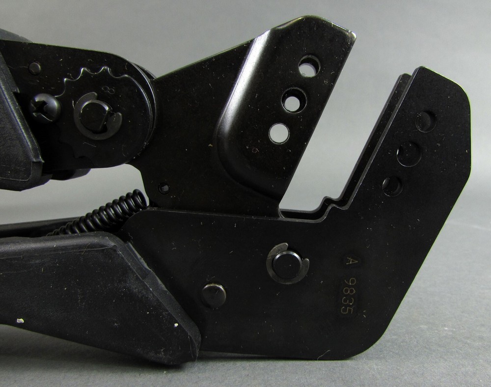 58532-2 REV A Amp Hand Crimp Tool Frame Electronic Connector