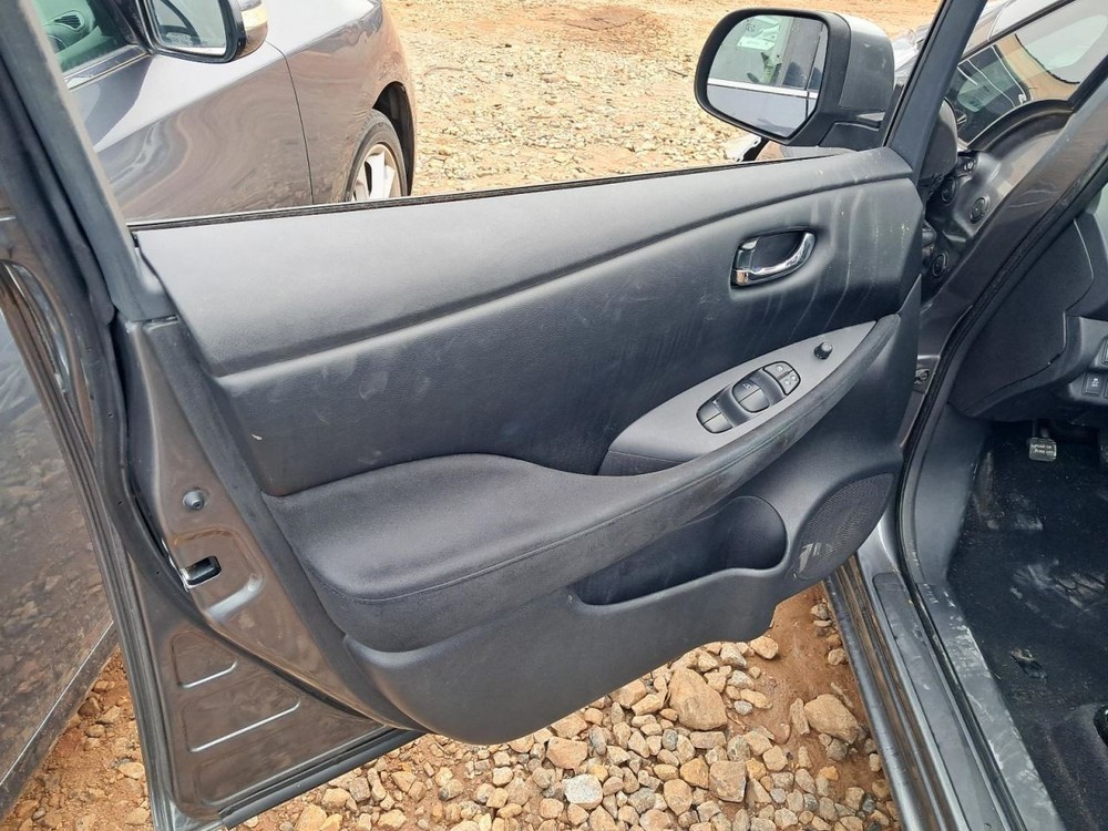 Console Front Floor Cloth S Fits 14-17 LEAF 4884151