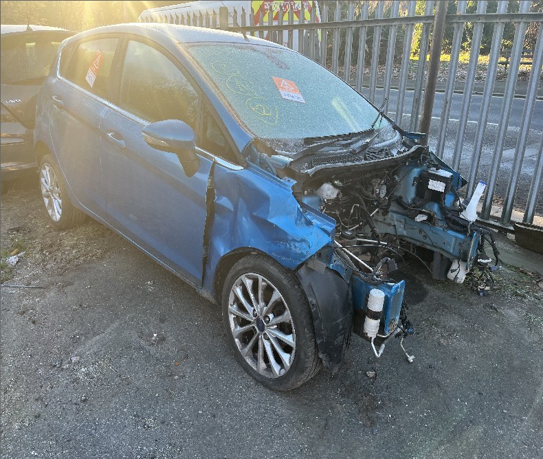 FORD FIESTA TITANIUM X CENTRE CONSOLE 2013-2017