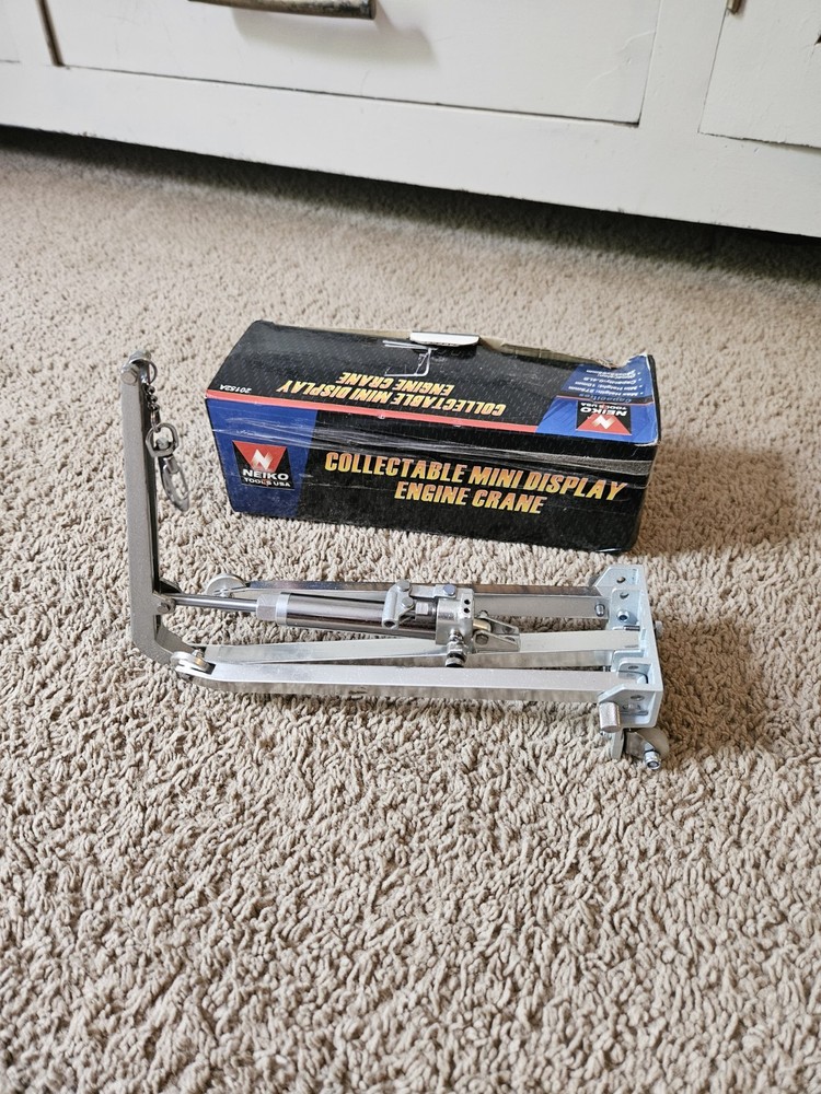 Neiko Tools Collectible Mini Display Engine Crane