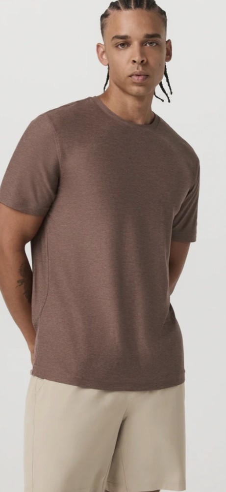 NWT Vuori Strato Tech Heather Sable Performance Shirt Mens Medium