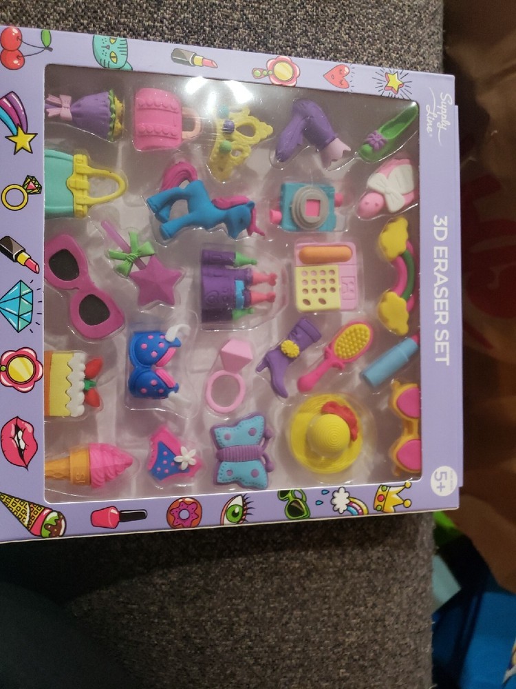 25pc 3D Toy Eraser Set – Accessories!