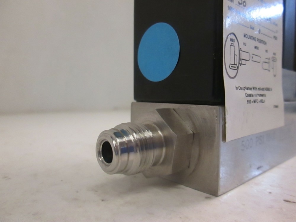 Unit UFC-1000 Mass Flow Controller MFC, O2, 5 SLM