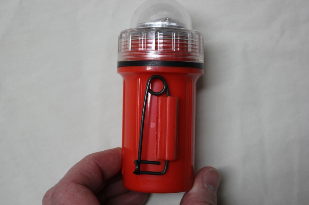 Emergency DISTRESS MARKER STROBE LIGHT New D cell