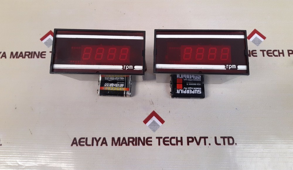 Iteco 8410.040 digital panel tachometer