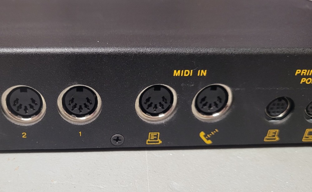 Opcode Studio 3 Rack Mount Interface & Synchronizer Powers On For Parts/Untested