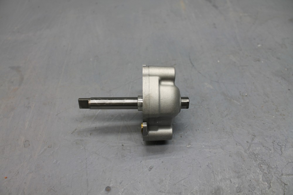 2010 TRIUMPH THUNDERBIRD ENGINE MOTOR OIL PUMP