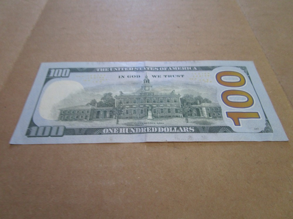 STAR NOTE 2017A $100 BILL--PK03857260*--GREAT CONDITION