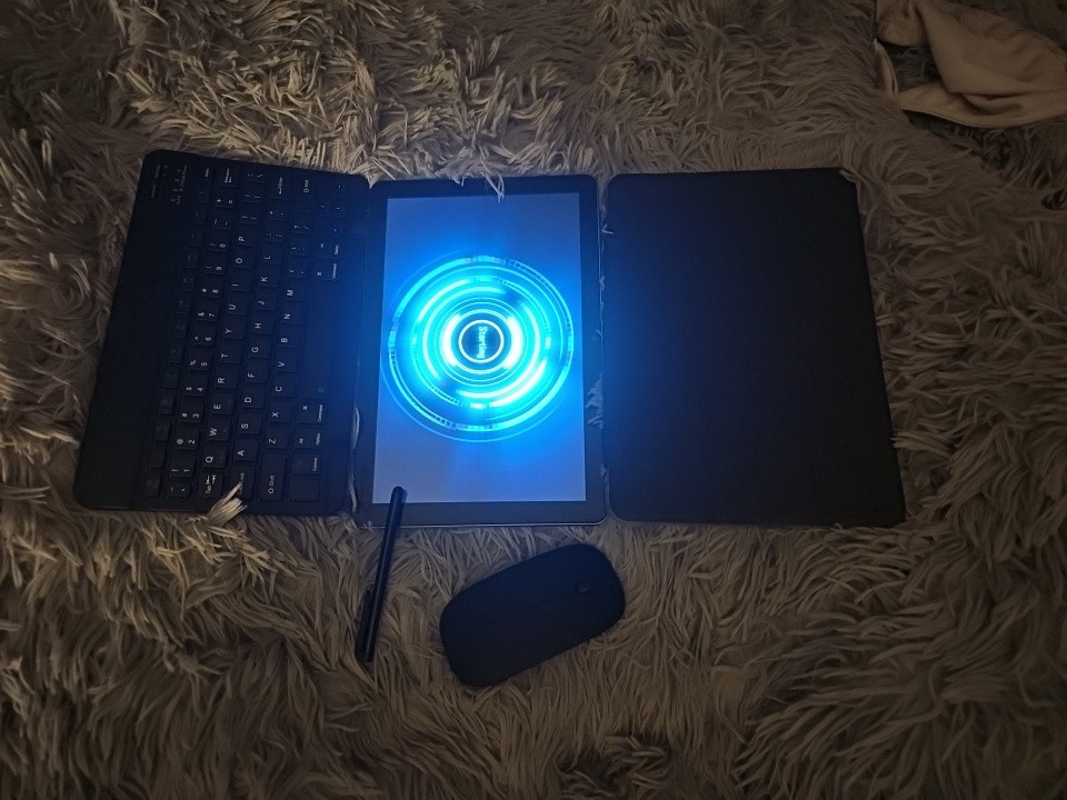Nice AI PRO Tablet And Accessories
