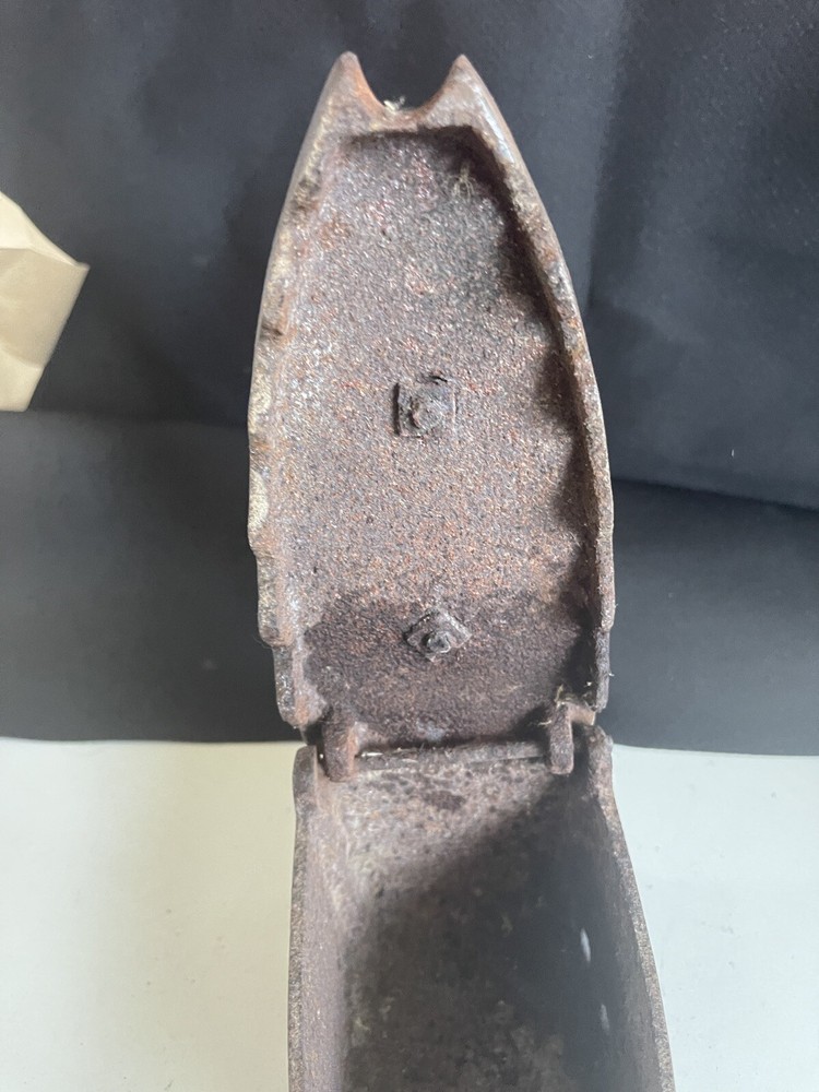 ANTIQUE COAL CASTING IRON
