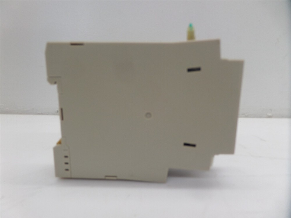 Omron H3DE-M2 Programmable Multifunctional Timer Relay 24-230V