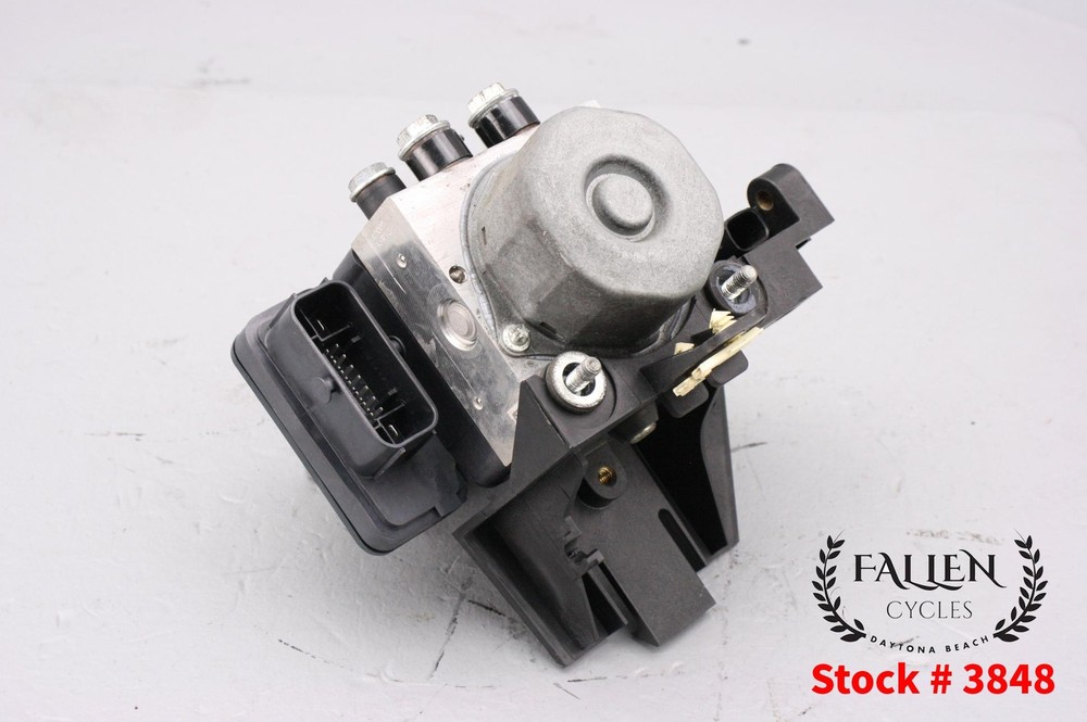 2017 Harley Road King ABS Pump Controller Module Unit 41100061B