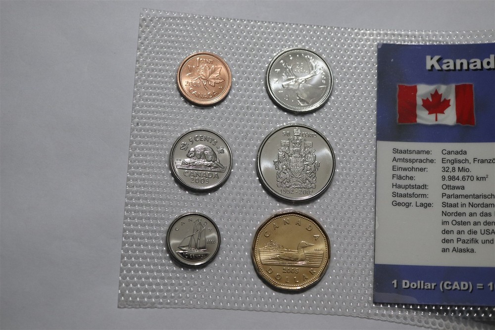 🧭 🇨🇦 CANADA SEALED MINT SET B88 #530
