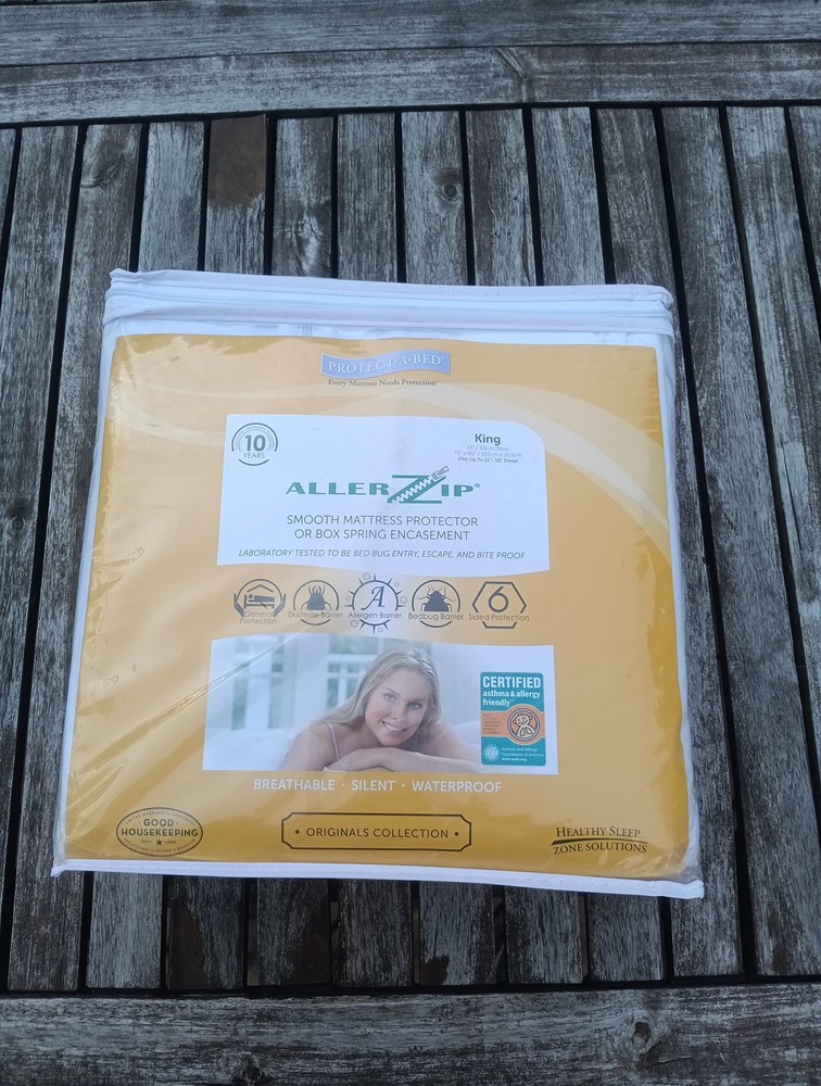 King Protect-a-Bed Allerzip Smooth Mattress Protector Bug Proof Waterproof New