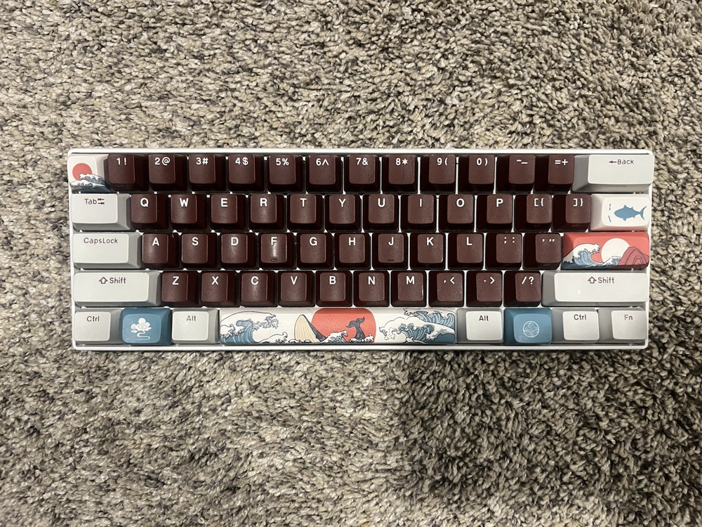 I Lov Bee i61 Gaming Keyboard