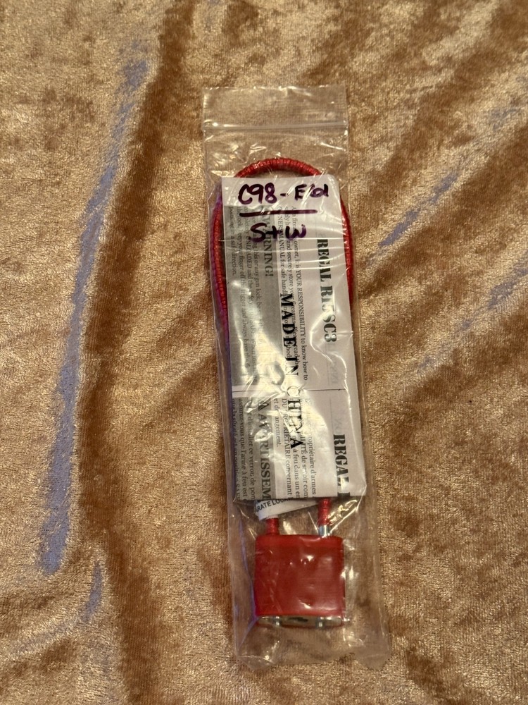 E61 / E68 - Red Regal Cable Gun Lock Two Keys Model R15SC3