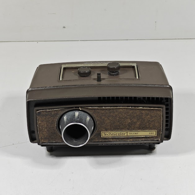 Technicolor Silent 280 Projector - Untested, Turns ON/OFF