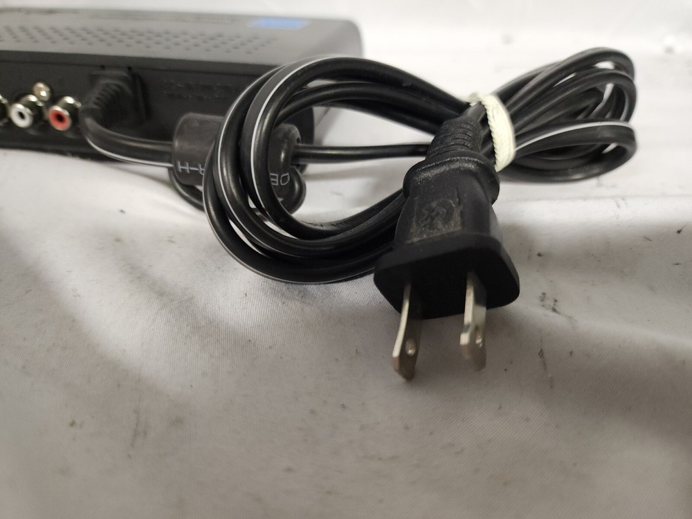 Digital Stream Analog Pass-Through DTV Converter Box DTX9950