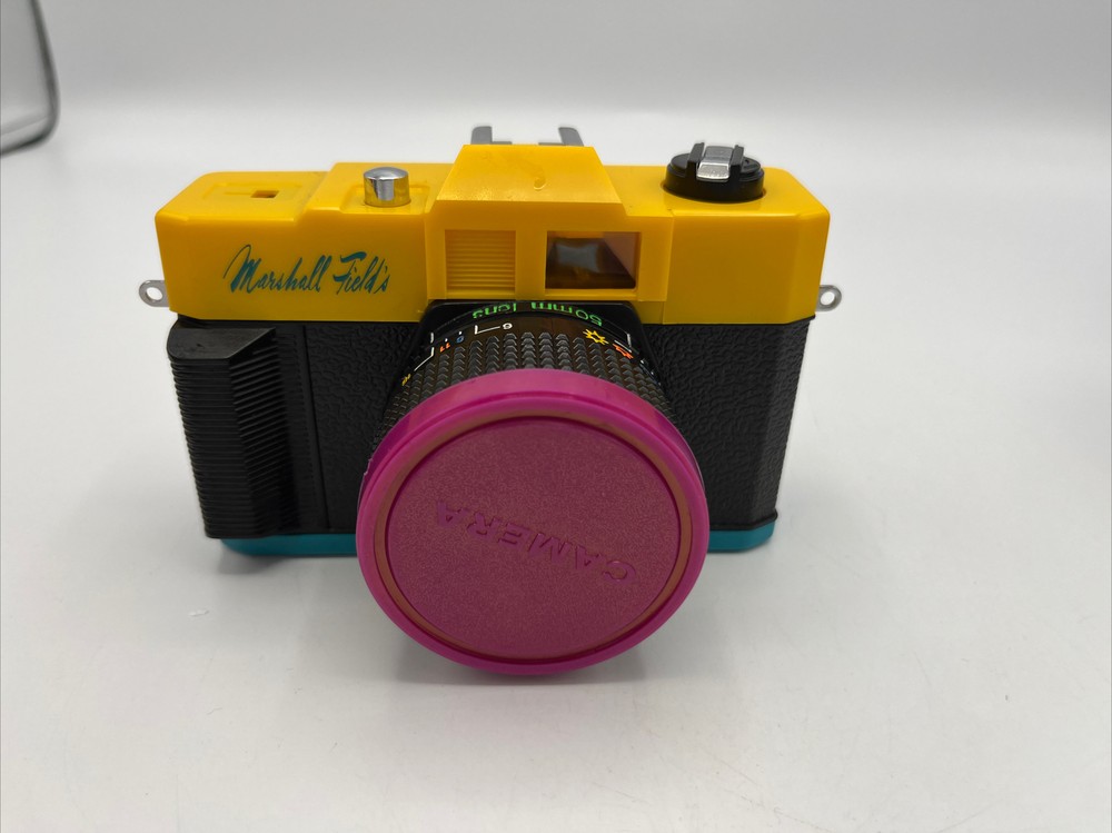 Marshall Fields 35MM Auto Fix Focus 50mm Camera with Case Original Box 1990