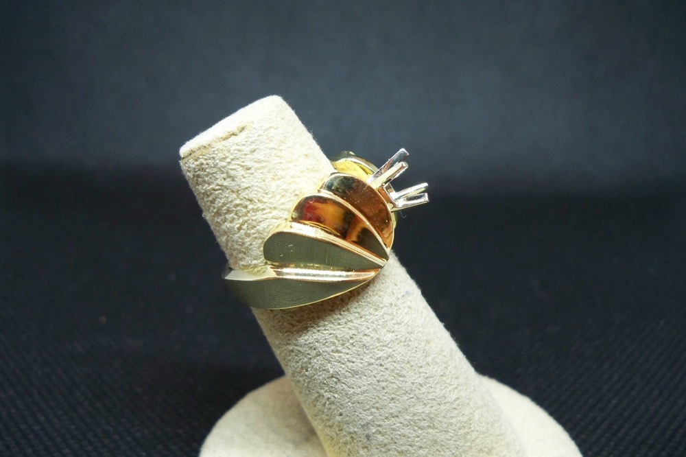 14K Yellow Gold Ladies Ring
