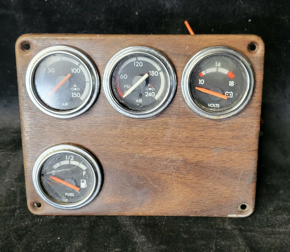 Freightliner FLD Classic dash gauge panel