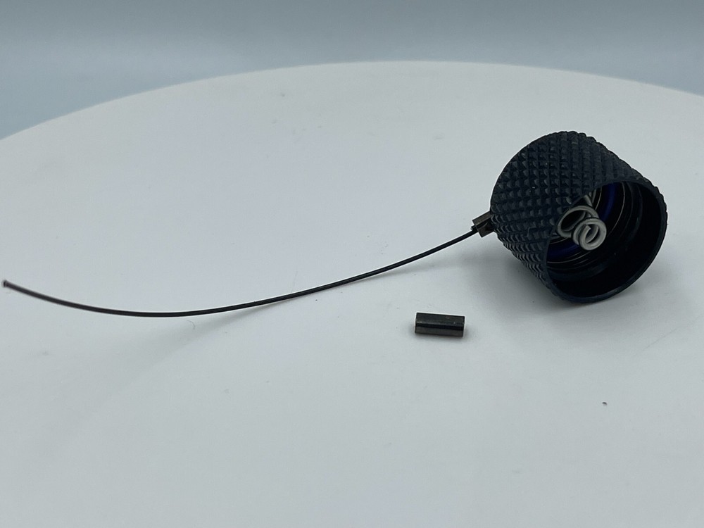 Battery Cap for PVS-14 Monocular with Lanyard