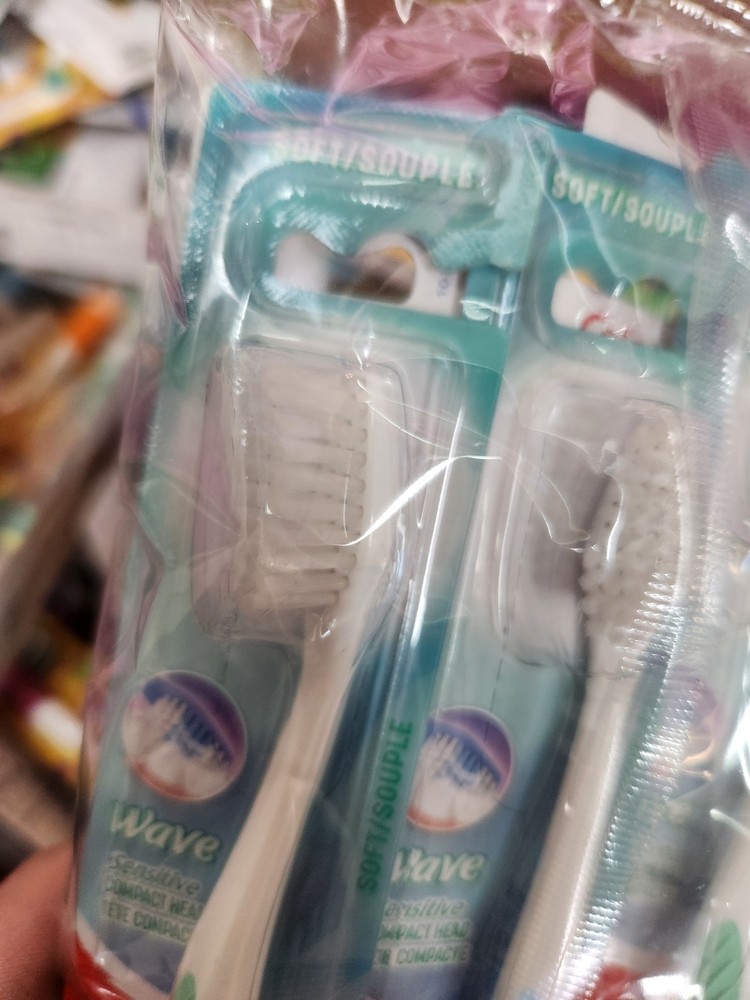 6 Pack Colgate Wave Soft SENSITIVE Compact Head Toothbrushes